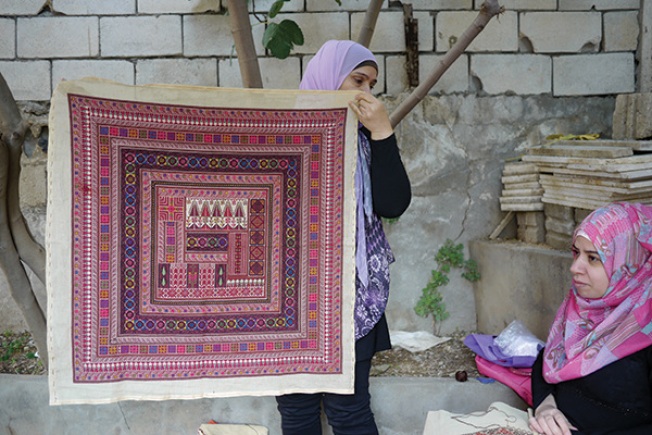 Embroidery-Saida_600